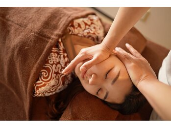 モアリフレッシュ 池袋東口店(More Refresh)/ コルギ、韓国で生まれた美容法