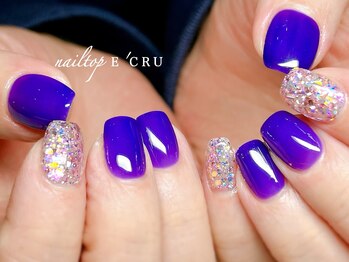 ネイルトップエクル(nail top E CRU)/