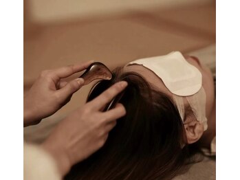 ルナ 横浜元町店(Luna)の写真/極上ヘッドスパで癒しアロマ空間◎肩凝り、睡眠質の改善、頭皮柔らかくなる、自律神経ケア