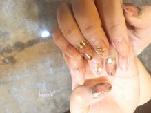 ハイブネイル(Hive nail)/ニュアンスネイル