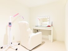 エクシアホワイト 平岸駅前店/施術台