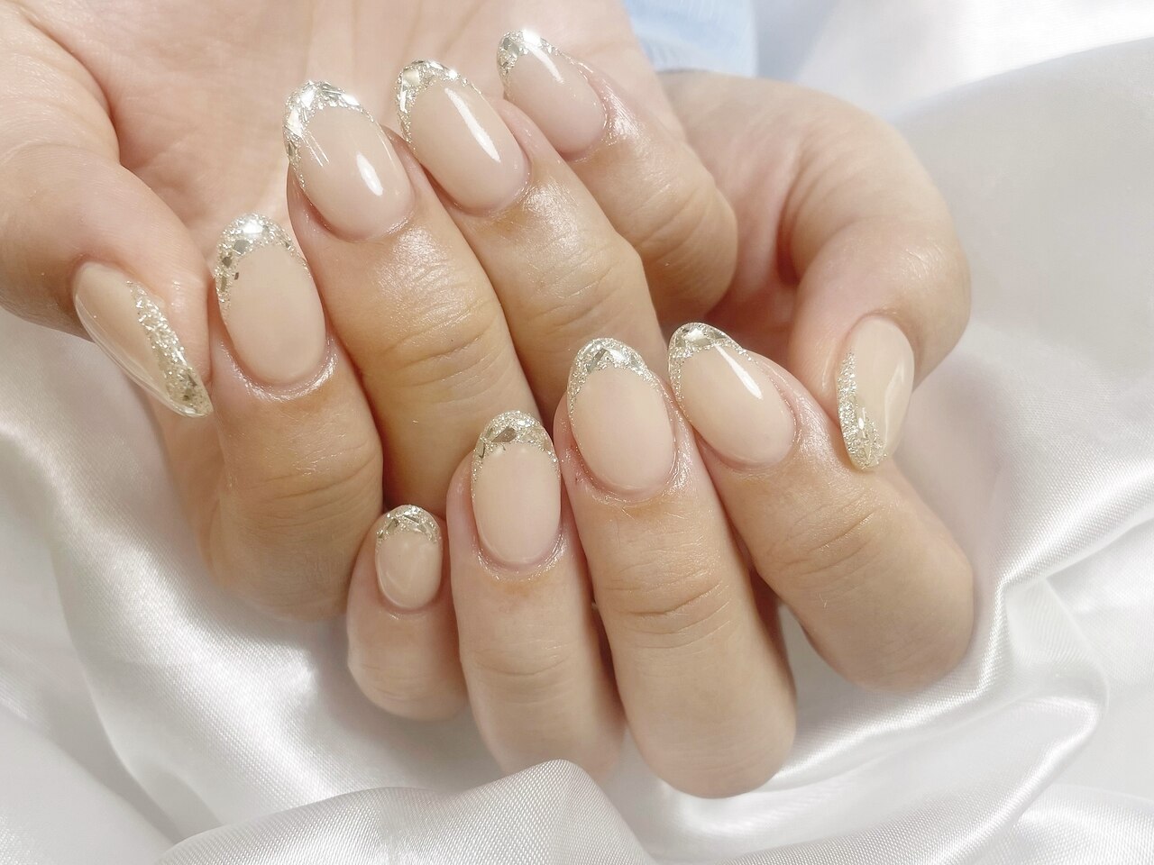 2025年秋トレンド】ベージュフレンチのネイルデザイン集｜人気順