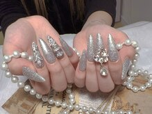 モアネイル 新宿/