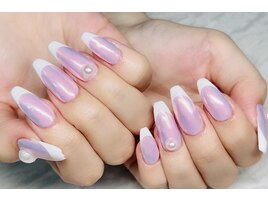 ロングフレンチネイル