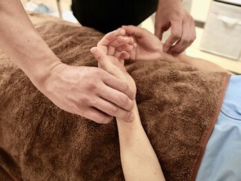 TK鍼灸院/身体の状態を確認