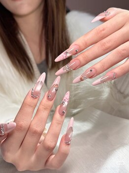 美人計ネイルサロン/長さ出しゴージャスデザイン