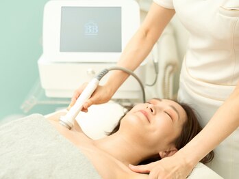 美人バスト 浜松店の写真/【痩せ型/産後垂れ/バストの脂肪が腕やお腹に流れている】バストアップ専門店オリジナルマシーンで結果出し
