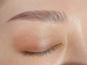 シェリーエトワール(Shelly Etoile)の写真/【眉コンプレックスに終止符を】大人女性必見＊間引きなしでも立体的なナチュラル眉を叶えるブロウリフト!