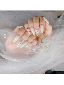 ユリナリタ(YuRi Narita)/