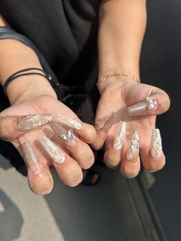 アヤネイルズ アンド アイラッシュ 綱島店(AYA NAILZ.&Eyelash)/シェル埋め込みネイル