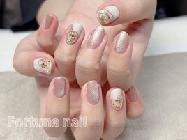 宝石ニュアンスマグネットネイル