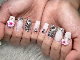 (担当:あかりん)白ネイル