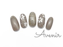 アヴィニール 表参道(Avenir)/ゴールドフラワー　ネイル