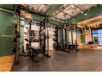 プラスワン 秋葉原店(Plus One)/ジムエリア