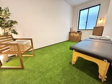 ヒューマンストレッチ 京都錦店(Human Stretch)/緑豊かな公園内にいるような空間