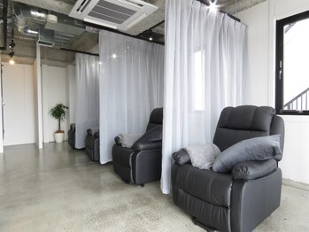 クレセント 武蔵小山(Crescent)/カーテンを閉め切ると個室風に☆