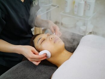 ユカリス(Yu.charis)/REVIハーブピーリング施術工程♪