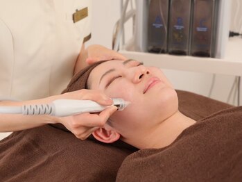 イーヴィック ツシンマチ(E-Vik Tsushinmachi)の写真/【冬の訪れと共に乾燥・くすみ対策を！】肌代謝の滞り&肌荒れ改善！毛穴/黒ずみ/べたつき/皮脂汚れに◎