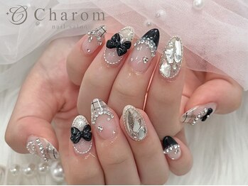 黒チェックネイル