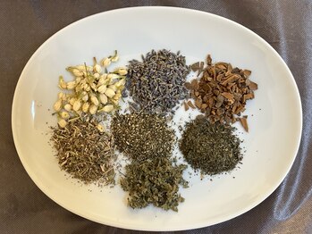 ポルテ ボヌール(Porter Bonheur)/おかま直伝よもぎ蒸し