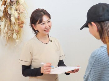 リリーシェリ(Lily Cherie)の写真/◇美容知識豊富スタッフ◇徹底エイジングケア◎ララピール進化版【セラピール】でシミ・くすみを改善します