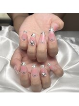 レイヴィー(Raivy)/チークネイル×ガラスフレンチ