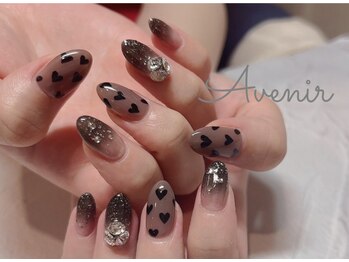 アヴィニール 表参道(Avenir)