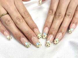 フレンチドットネイル