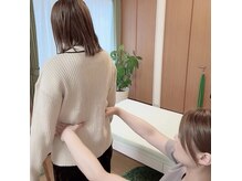 カイロプラクティック エステサロン結の雰囲気（肌トラブルは骨盤の歪みからの可能性も△姿勢診断も行います◎）