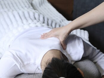 UPLACE【アプレイス】整体/マッサージ/脱毛【4月 NEWOPEN（予定）】の写真/【もみほぐしも対応可能◎】全メニュー温熱ケアサービス付きで、首肩の重さを根本から解消◎