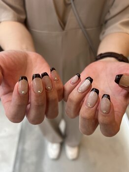 フレンチ×マグネットネイル