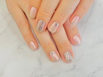 ネイルズ アヴァンティ(Nails Avanti)/ネイルケア付デザインマニキュア