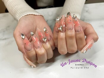 アン ジョーヌドラゴ/【ロングネイル】チークネイル