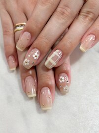 カジュアルガーリーデザイン