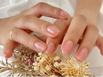 プアラニネイルワークス 銀座(Pualani Nail Works)の写真/上品なシンプルデザインを数多くご用意☆アレンジのご相談も可能！一人一人の理想のデザインを実現します！