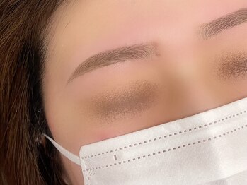 ウル(ulu)/眉スタイリング