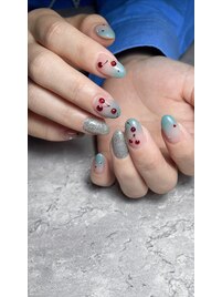 くすみブルーとさくらんぼネイル