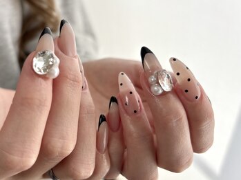 リランズネイル(rirans nail)/ドット×フレンチ
