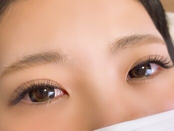 アイラッシュ パルフェ(eyelash parfait)の写真/【フラットマットラッシュつけ放題¥4990～】たっぷり付けてボリュームUP☆持ちの良さ◎完全個室サロン♪