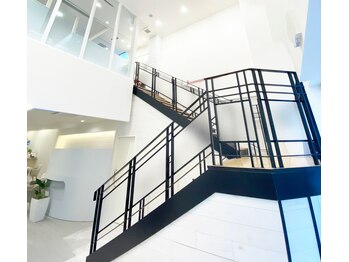 オーシャンブルー 大分店(OCEAN BLUE)/階段