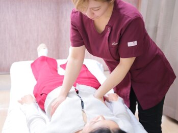 カナサ美容整体院(Kanasa美容整体院)の写真/諦めていたくびれが手に入る！肋骨＋骨盤のW矯正で体型リセット！ウエストもまとめてスッキリしたい方に◎