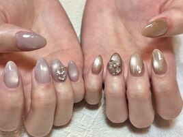 左右色違いでマグネットネイル