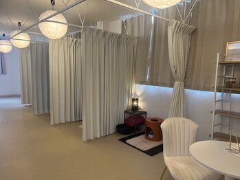 プレシア/3人まで同時にご案内可能です