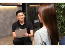 エンパムの雰囲気（専門知識で不調の原因を特定　【肩こり/猫背/巻き肩/猫背】）
