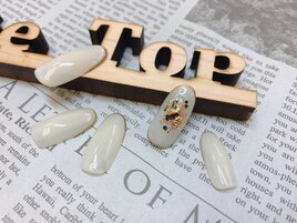 *アイボリーカラーのニュアンス