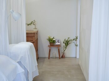 アールアイラッシュ(R eyelash)/白を基調とした落ち着いた店内♪