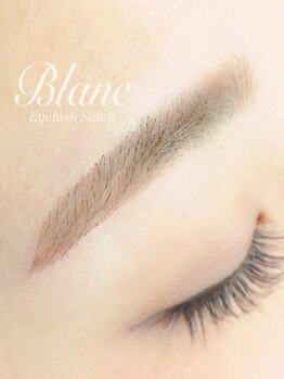 アイラッシュサロン ブラン イオン上越店(Eyelash Salon Blanc)の写真/【美眉スタイリングWAX脱毛1回】眉毛もプロに任せて旬顔に☆エクステとセットでイメチェンにもオススメ◎