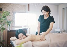 エイエービジュー(Aa.bijou)の雰囲気（たった1回で全身合計マイナス20cm減は、背中施術がもっとも重要!）