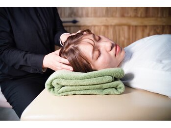 クマの冬眠 南川添店/施術風景