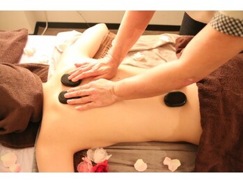 ひーりんぐるな/身体全体を温めてほぐします☆